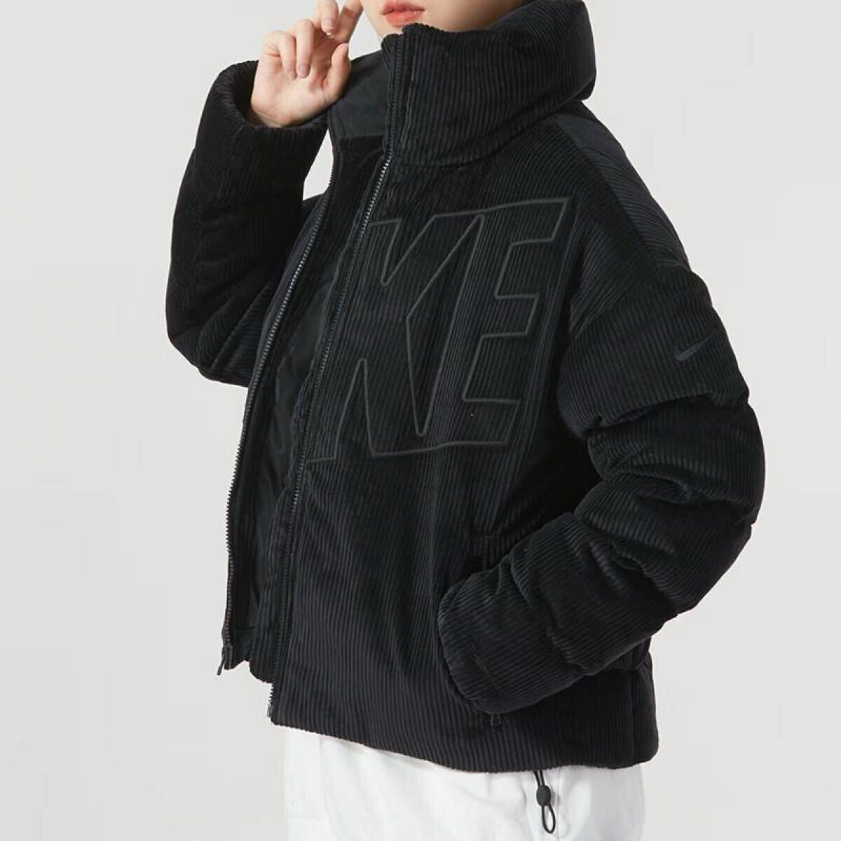 新品 Mサイズ ナイキ NIKE ウィメンズ Therma-FIT オーバーサイズド コーデュロイ ダウン パファージャケット ブラック 黒_画像2