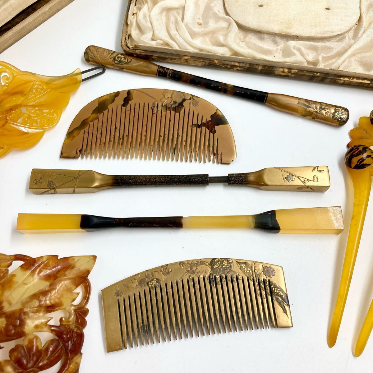 G645 和装小物 装飾美術品 まとめ べっ甲 鼈甲 櫛 簪 髪飾り G645 和装小物 装飾美術品 まとめ べっ甲 鼈甲 櫛 簪 髪飾り