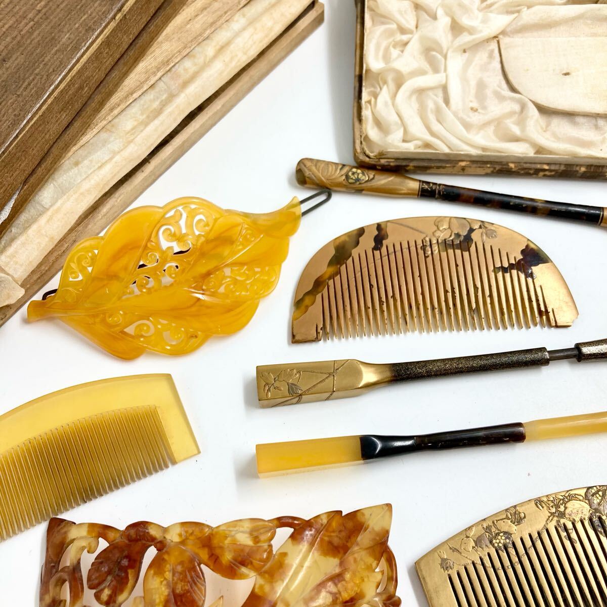 G645 和装小物 装飾美術品 まとめ べっ甲 鼈甲 櫛 簪 髪飾り G645 和装小物 装飾美術品 まとめ べっ甲 鼈甲 櫛 簪 髪飾り