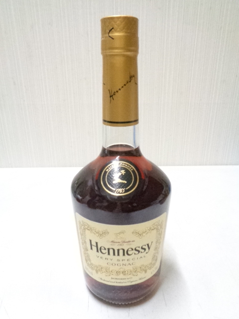 未開栓】 Hennessy ヘネシー ベリースペシャル 700ml 箱入り 未開栓】 Hennessy ヘネシー ベリースペシャル 700ml 箱入り