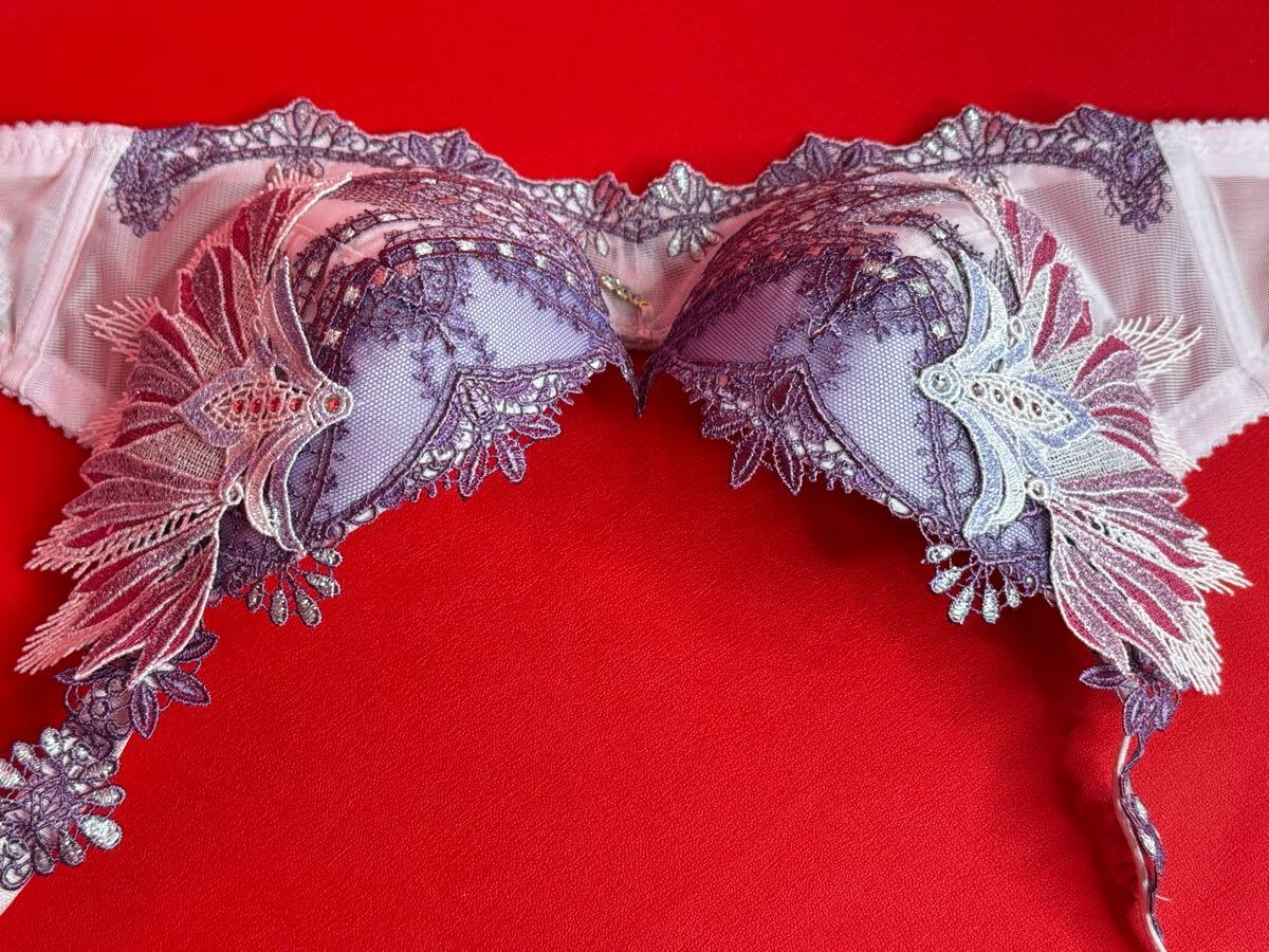 サルート 79グループ 王家の紋章 E65&ソングM PI 店舗限定プライム