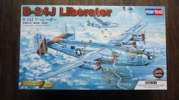 636 83211 ホビーボス 1/32 アメリカ B-24J リベレーター 140E3