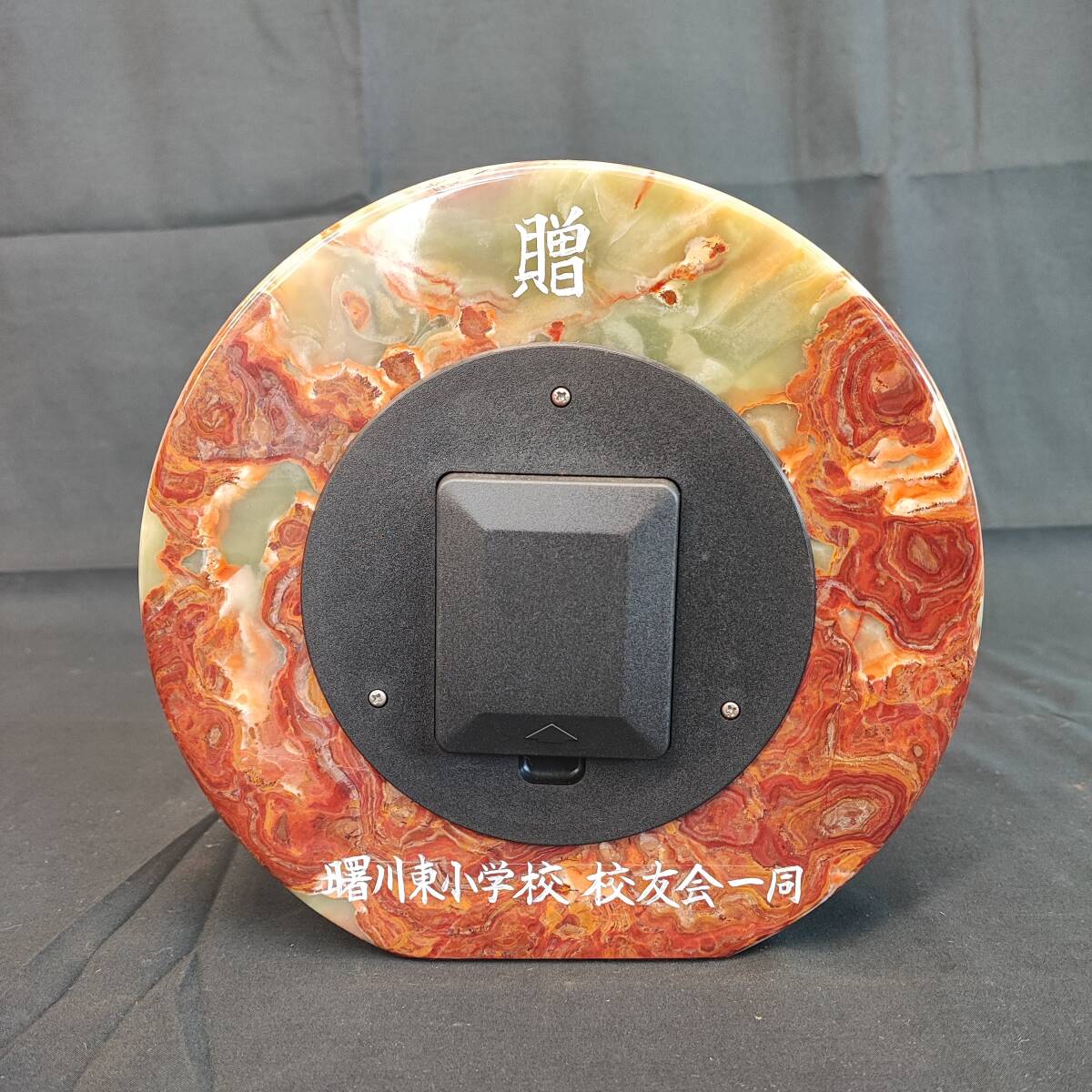 KING クォーツ 置き時計 天然石 大理石風 オニキス風 台座付き KING クォーツ 置き時計 天然石 大理石風 オニキス風 台座付き