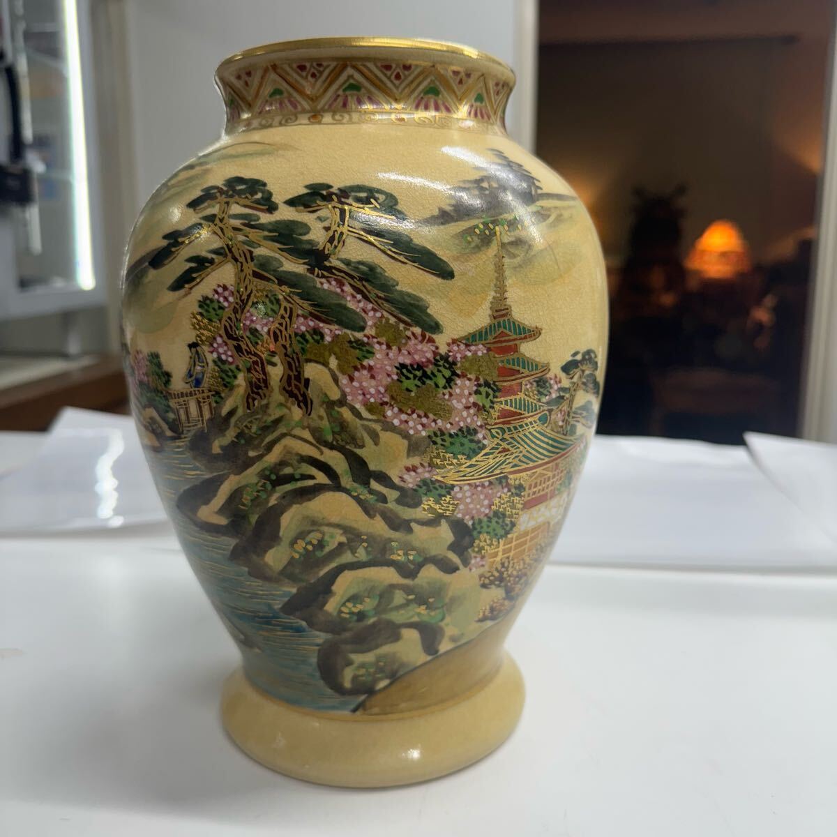 薩摩焼 金彩花鳥図花瓶 清山銘 飾壺 花器 花入 骨董品 古美術品 薩摩焼 金彩花鳥図花瓶 清山銘 飾壺 花器 花入 骨董品 古美術品