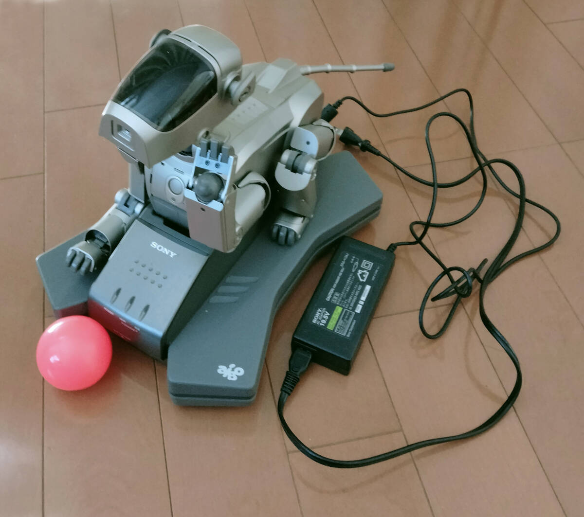 SONY AIBO アイボ ERS-110 初期型 バッテリー /電源アダプター SONY AIBO アイボ ERS-110 初期型 バッテリー /電源アダプター