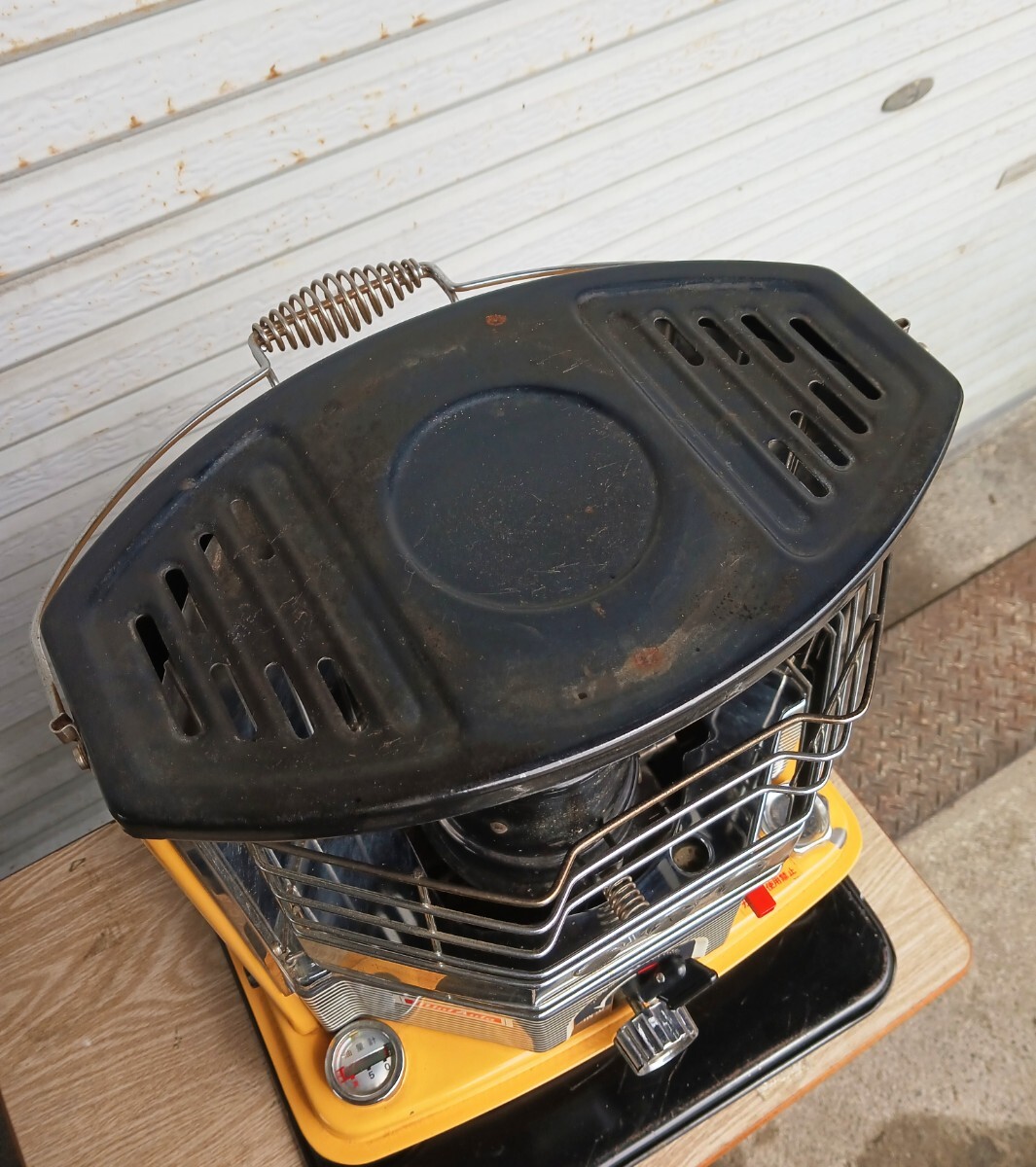 ヴィンテージ FUJIKA フジカ 小型 石油ストーブ KM-17K型 イエロー系 昭和レトロ キャンプ アウトドア 箱付き_画像7