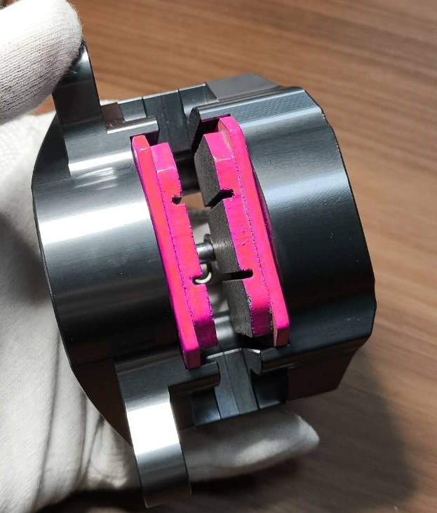 灰 ガンメタ AGL カニキャリパー 84MM 臺(tái)灣 ブレンボ FRANDO RPM FOLAMDO シグナス V125 PCX グロム NMAX リード NSR NS-1