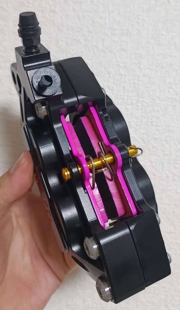 臺(tái)灣RPM-左黒SV●ブレーキキャリパー●ピッチ40mm●アルミCNC●4POT●ブレンボ FRANDO シグナス V125 グロム ズーマー NSR モンキー