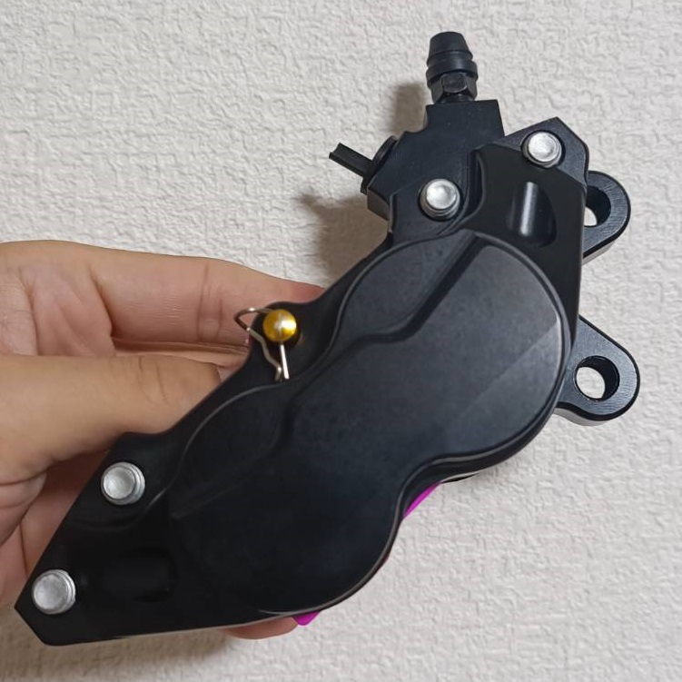臺(tái)灣RPM-左黒SV●ブレーキキャリパー●ピッチ40mm●アルミCNC●4POT●ブレンボ FRANDO シグナス V125 グロム ズーマー NSR モンキー