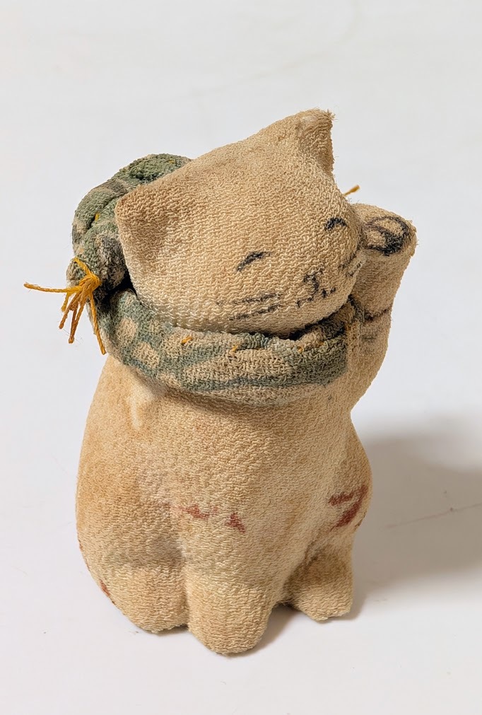 69 猫 置物 招き猫 古作 ちりめん細工 縮緬 刺繍 張子猫 創作 69 猫 置物 招き猫 古作 ちりめん細工 縮緬 刺繍 張子猫 創作