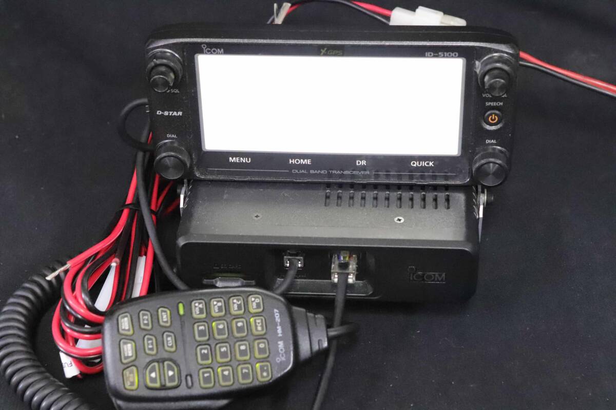  Icom 144/430MHz радиолюбительская связь машина icom ID-5100 20W рабочее состояние подтверждено отличный микрофон, шнур электропитания, неоригинальный держатель приложен 