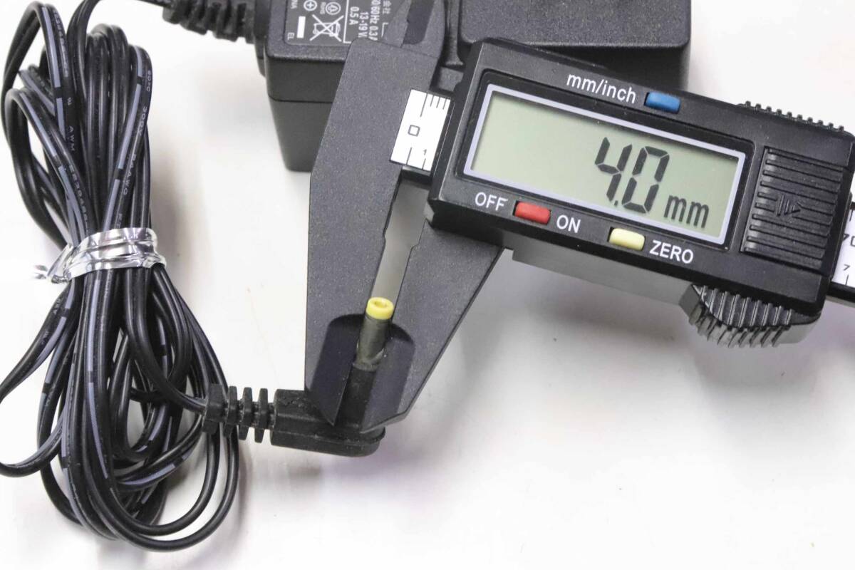 !_ стандартный AC адаптор PA48A переменный ток 100V- постоянный ток 12V 0.5A 50-60Hz 13-19VA мощность OK кабель 1.7m длина L type штекер наружный диаметр 4. внутренний диаметр 1.6. длина 9. измерения 