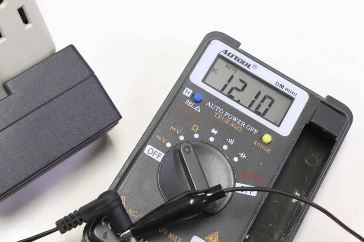 !_ стандартный AC адаптор PA48A переменный ток 100V- постоянный ток 12V 0.5A 50-60Hz 13-19VA мощность OK кабель 1.7m длина L type штекер наружный диаметр 4. внутренний диаметр 1.6. длина 9. измерения 