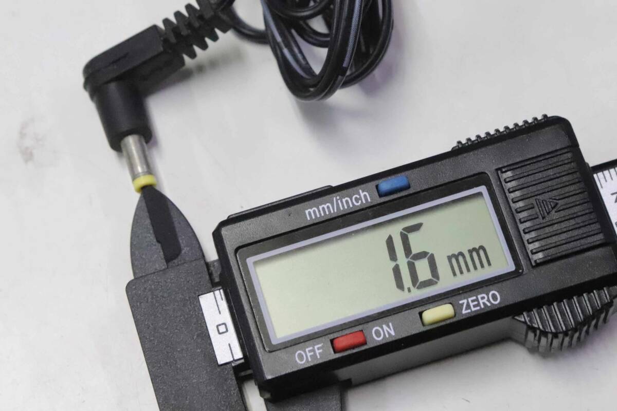 !_ стандартный AC адаптор PA48A переменный ток 100V- постоянный ток 12V 0.5A 50-60Hz 13-19VA мощность OK кабель 1.7m длина L type штекер наружный диаметр 4. внутренний диаметр 1.6. длина 9. измерения 