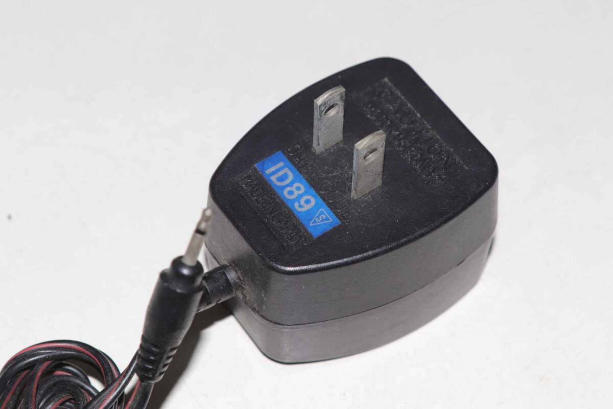 YAESUE AC адаптор charger NC-28A переменный ток 100V - постоянный ток 8.7V 60mA нет нагрузка час примерно 13V мощность проверка settled DC штекер наружный диаметр 2.5. Mini Jack средний + вне -
