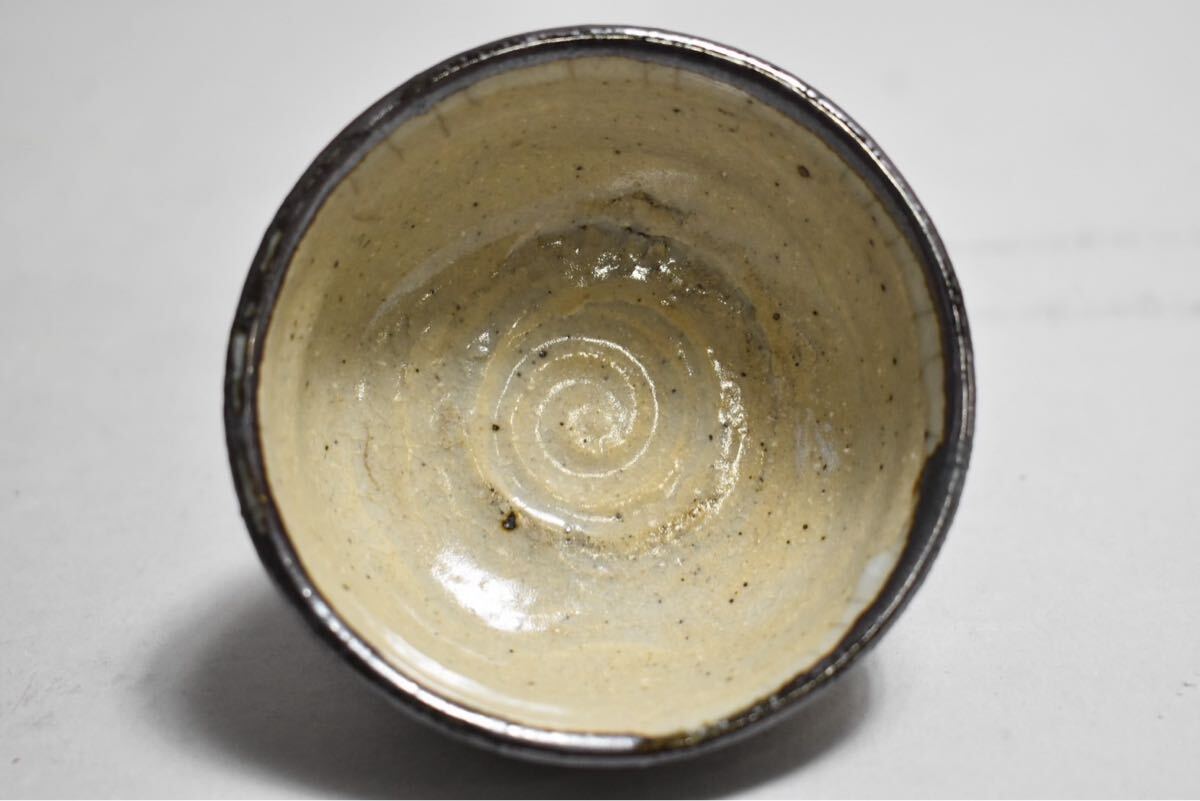 英】A885 古山子 唐津盃 共箱 日本美術 唐津焼 酒器 酒盃 小山 英】A885 古山子 唐津盃 共箱 日本美術 唐津焼 酒器 酒盃 小山