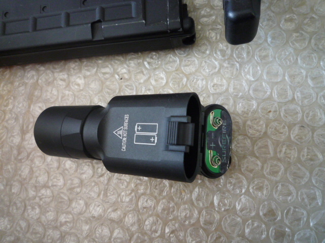 動作確認済み KSC GBB ガスブローバック MP9 サプレッサー ガンライト付 現(xiàn)狀渡し品 同梱不可