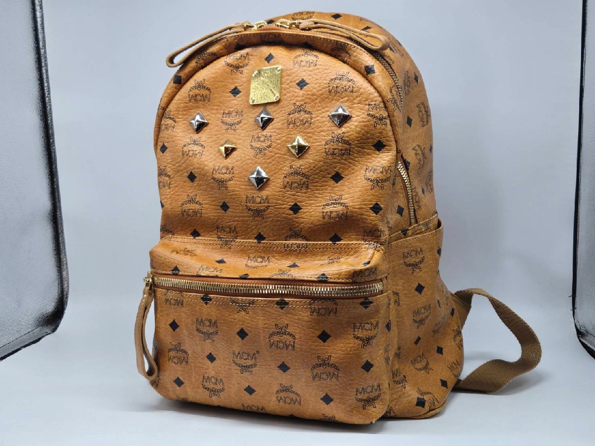 MCM リュック キャメル ロゴ総柄 スタッズ MCM リュック スタッズ キャメル ブラウン ロゴ バックパック