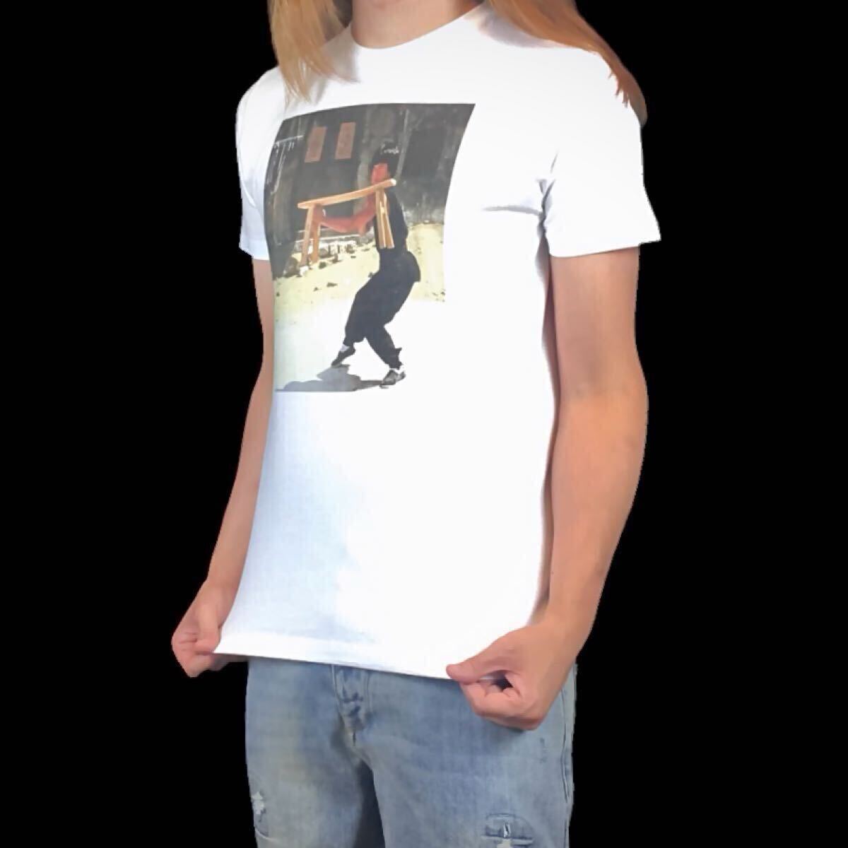 新品 ユンピョウ チャンピオン鷹 サイクロンZ 孔雀王 ジャッキーチェン 香港 カンフー映画 アクション俳優 Tシャツ ユニセックス Lサイズ_画像3