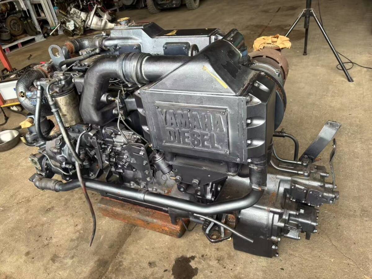 ヤマハ船内機 MD386KUH 175馬力 部品取り ジャンク品 #漁船 ヤマハ船内機 MD386KUH 175馬力 部品取り ジャンク品 #漁船