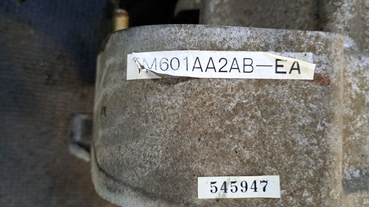 [ дом частного лица рассылка не возможно ] Subaru KS3 Sambar механическая трансмиссия 5 скорость 2WD TM601-AA2AB-EA