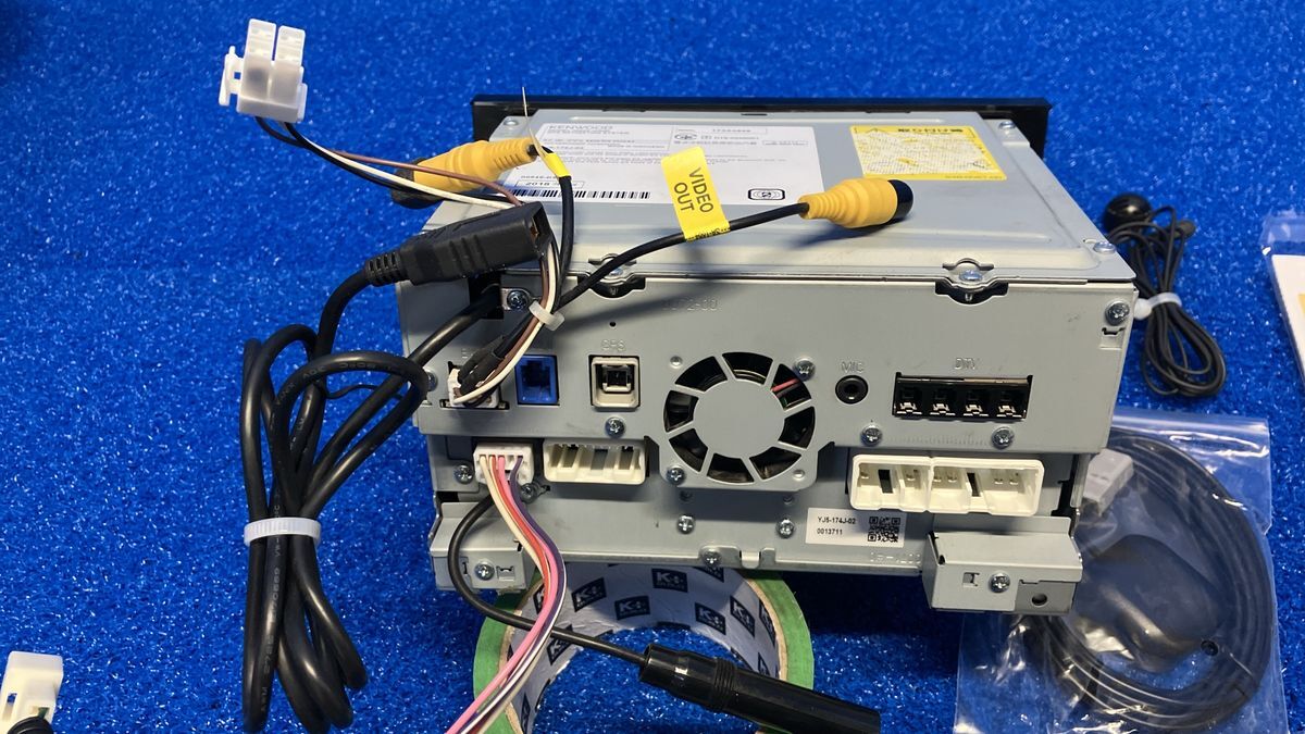 新品アンテナ、新品GPS付】ダイハツ 純正ナビ NMZK-W69D 新品アンテナ、新品GPS付】ダイハツ 純正ナビ NMZK-W69D