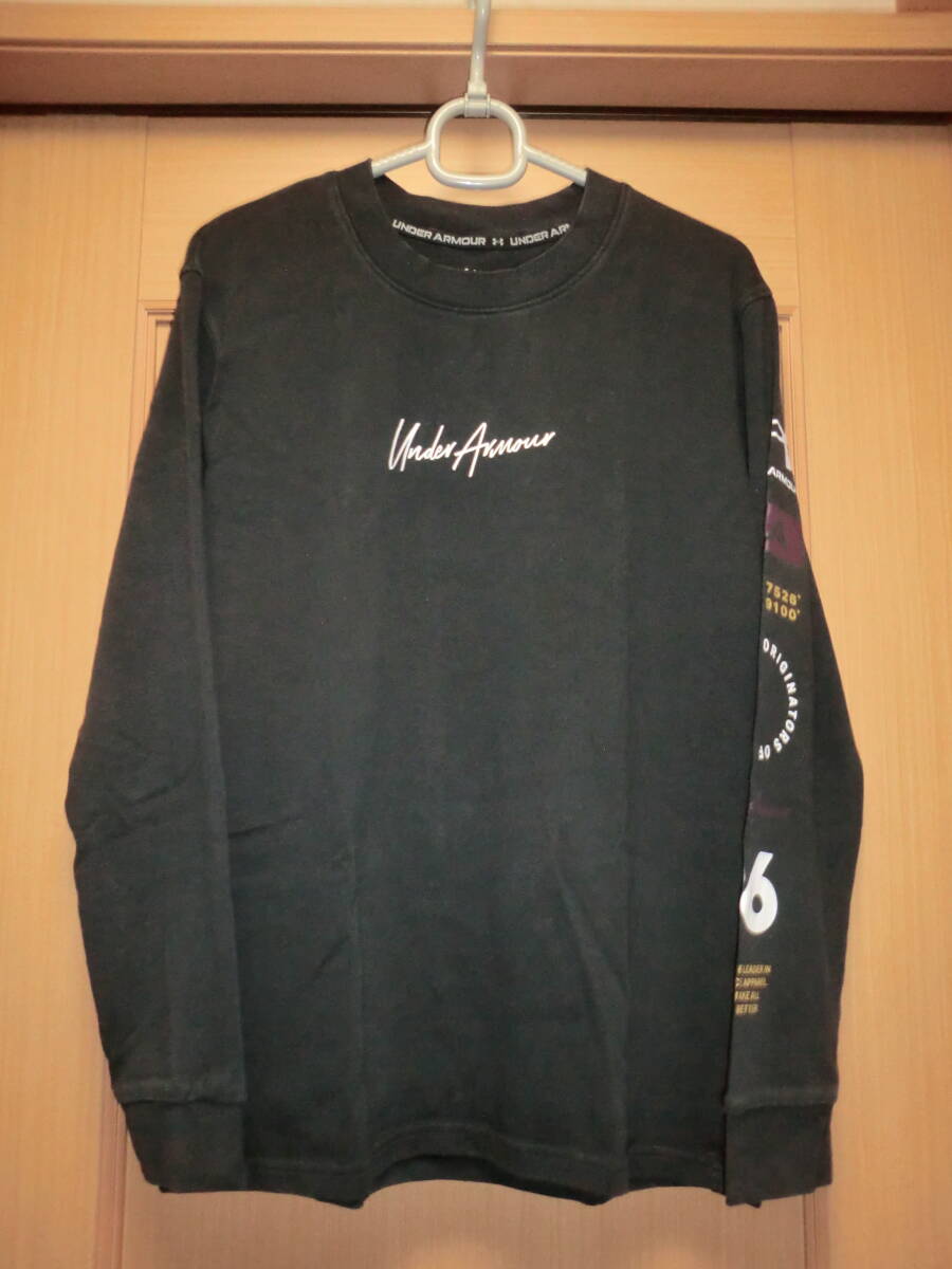 ◆左腕のロゴがオシャレで目立つ★UA ロングスリーブ Tシャツ【Under Armour】アンダーアーマー★胸中央にロゴ★カラー/BLACK◎サイズ/SM◆