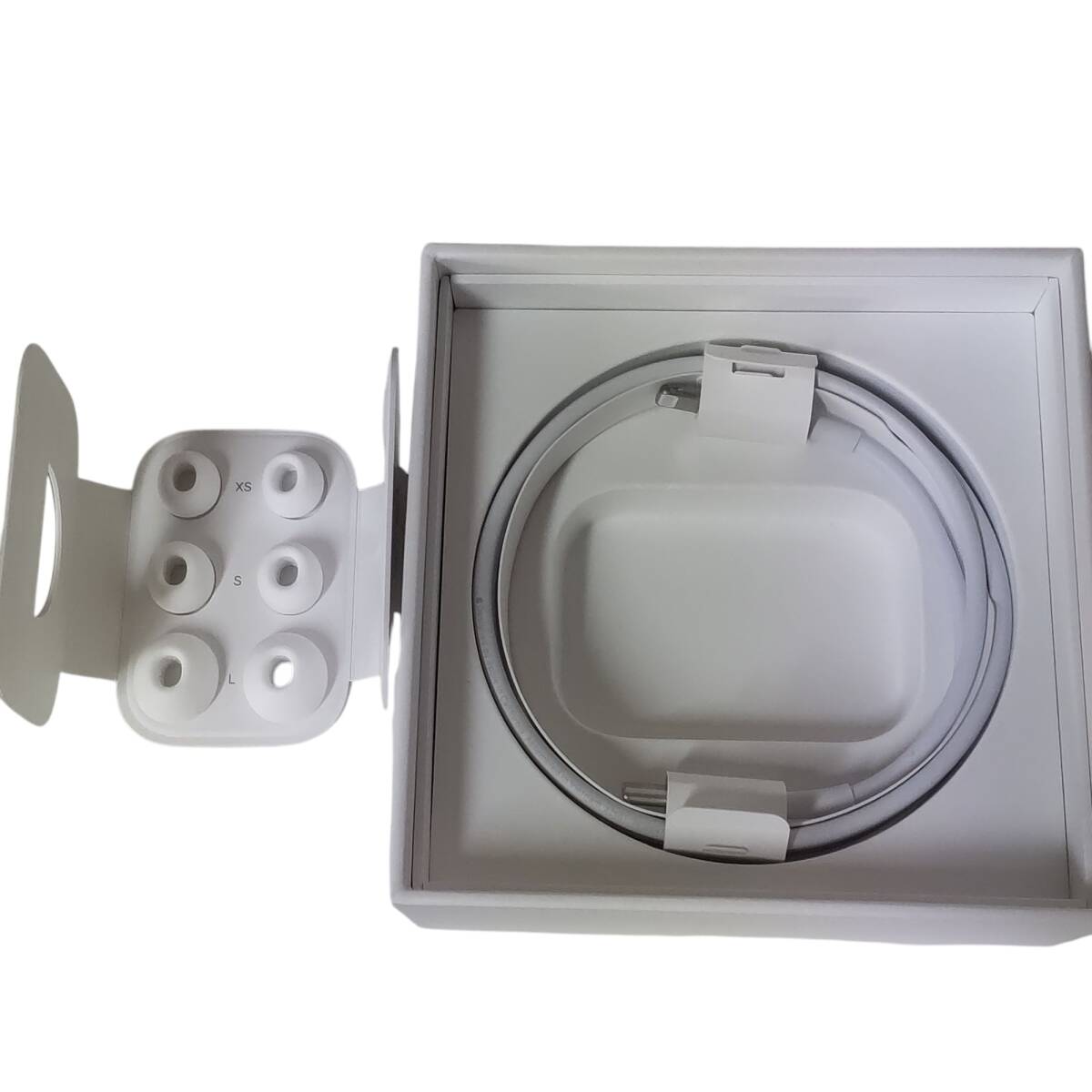 中古品】動作未確認 Apple AirPods Pro エアーポッズ プロ 第2 中古品】動作未確認 Apple AirPods Pro エアーポッズ プロ 第2