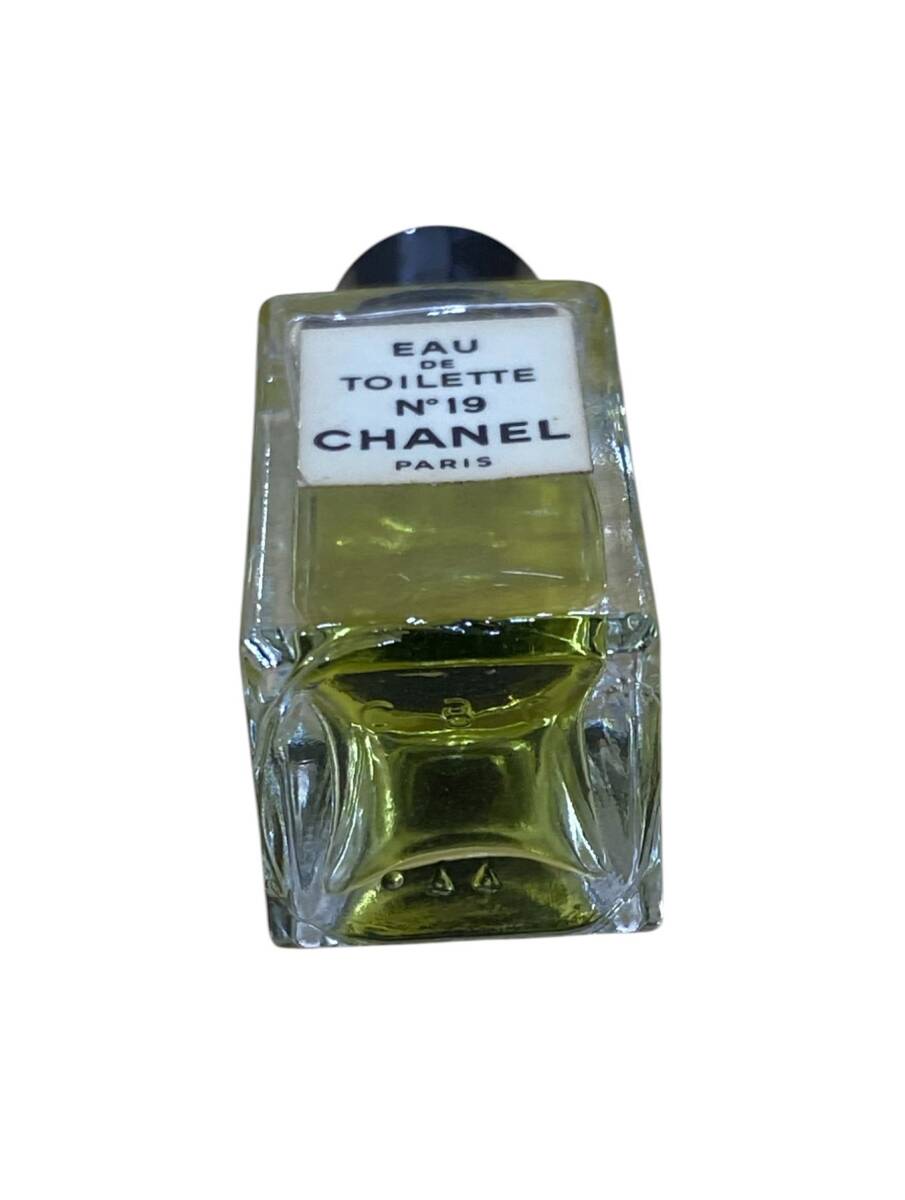  Chanel CHANEL духи 4 пункт суммировать 5( большой, Mini духи )/ 19 / здесь Pal fam б/у товар емкость / осталось количество sama .SKH4071