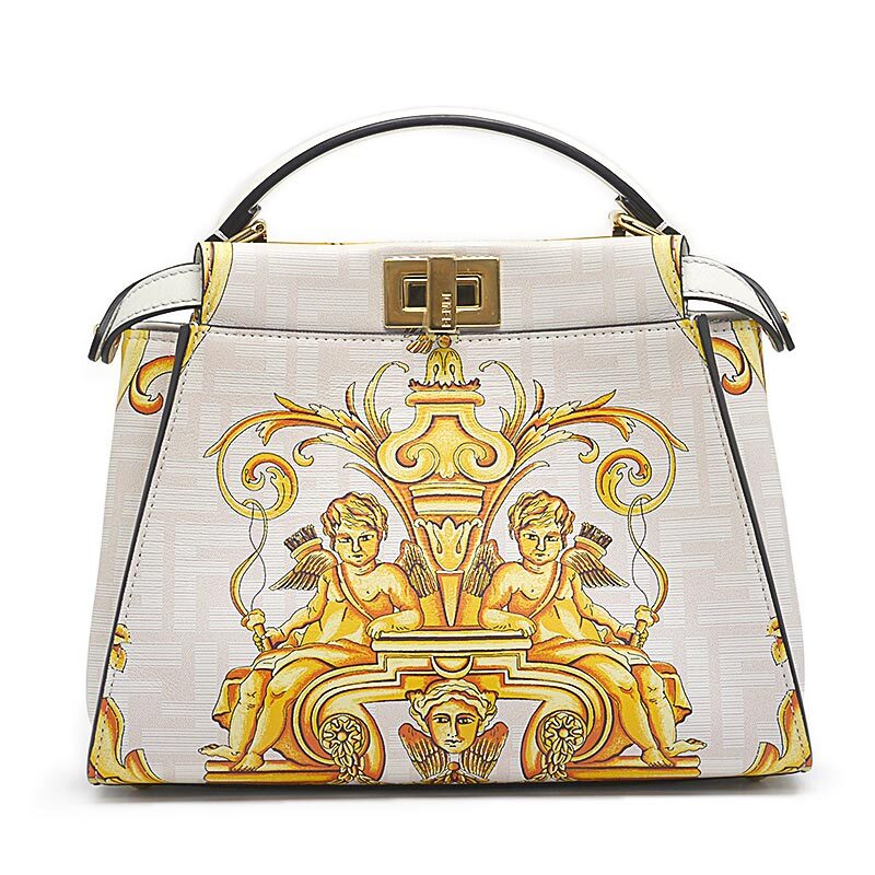 フェンデ?！隶籁Д毳旦`チェ FENDI×VERSACE コラボ FENDACE フェンダーチェ ピーカブー 8BN244