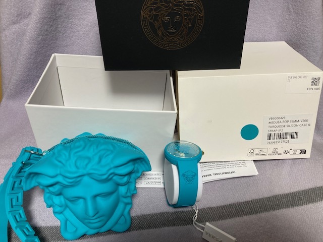 腕時計 VERSACE MEDUSA POP ターコイズ ポーチ付き ヴェルサーチ 腕時計 VERSACE MEDUSA POP ターコイズ ポーチ付き ヴェルサーチ