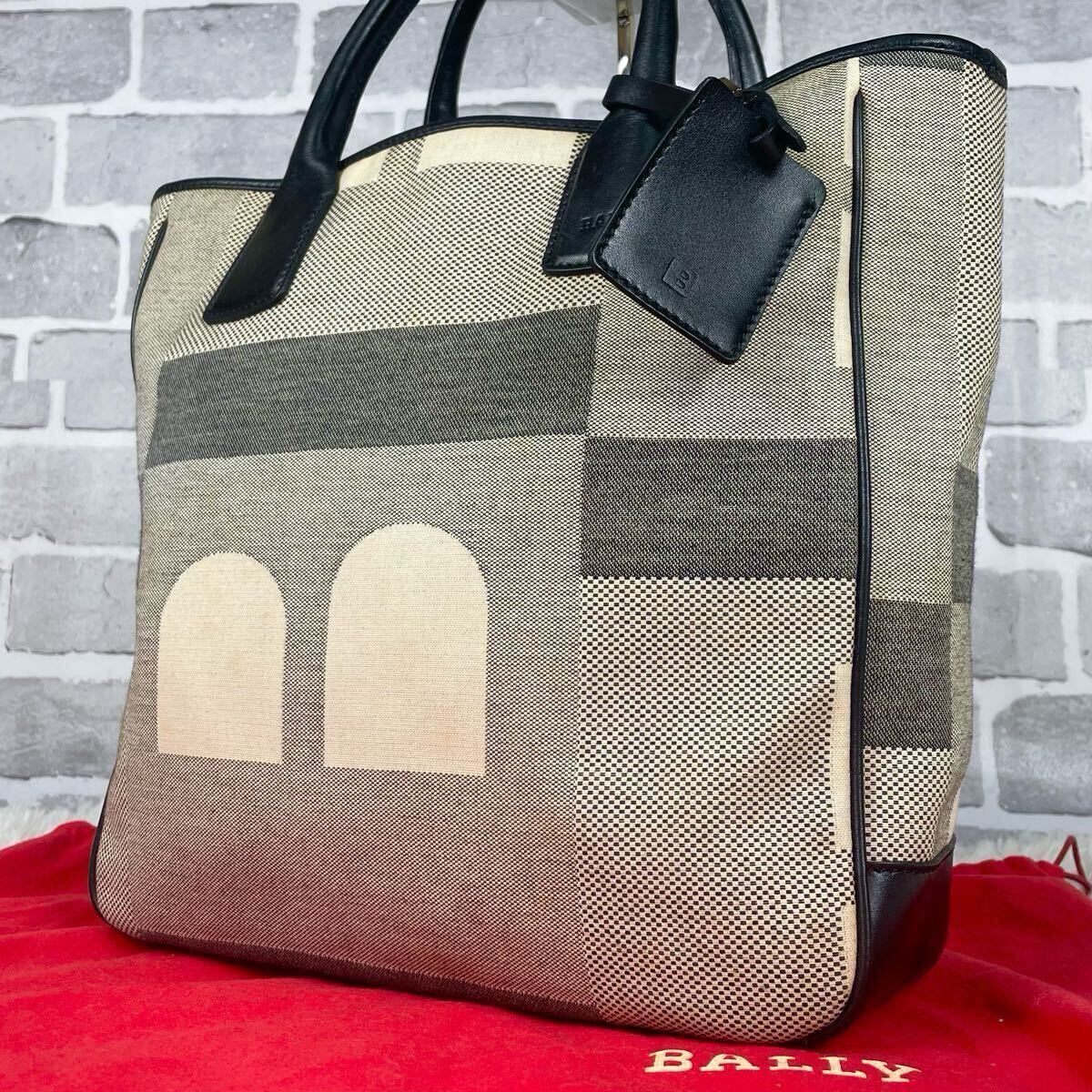 A4収納可/美品】バリー BALLY トートバッグ メンズ ビジネス A4収納可/美品】バリー BALLY トートバッグ メンズ ビジネス