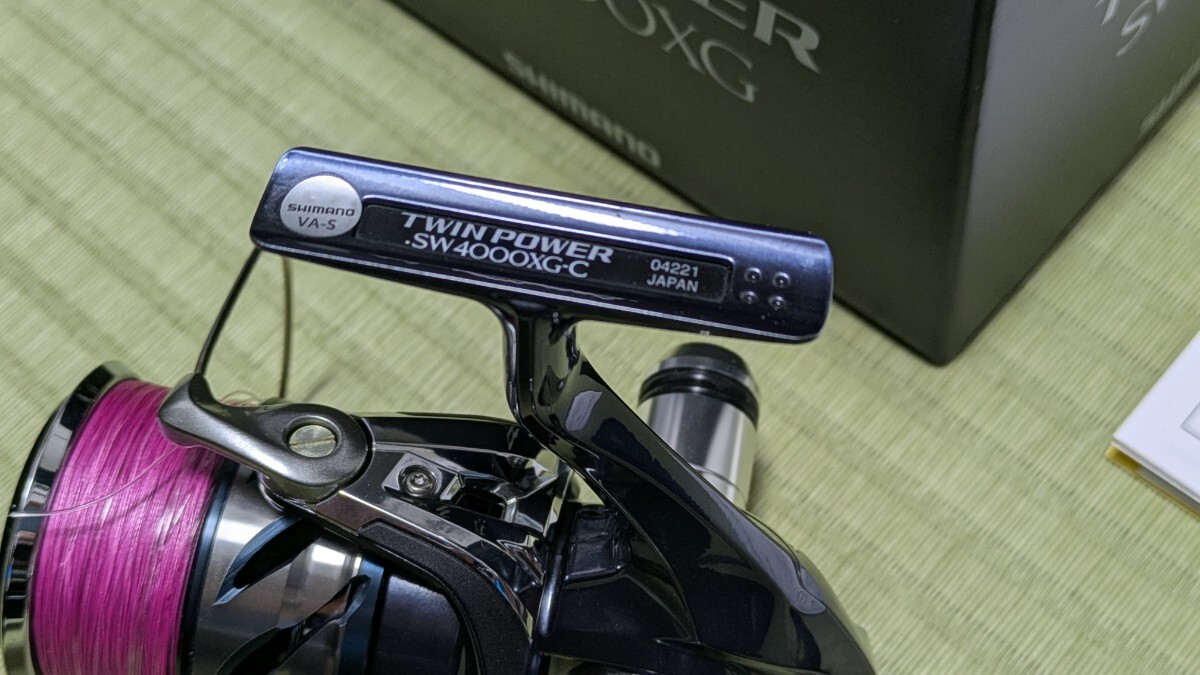 超美品 シマノ 21ツインパワーSW 4000XG ラインストッパー付き 超美品 シマノ 21ツインパワーSW 4000XG ラインストッパー付き