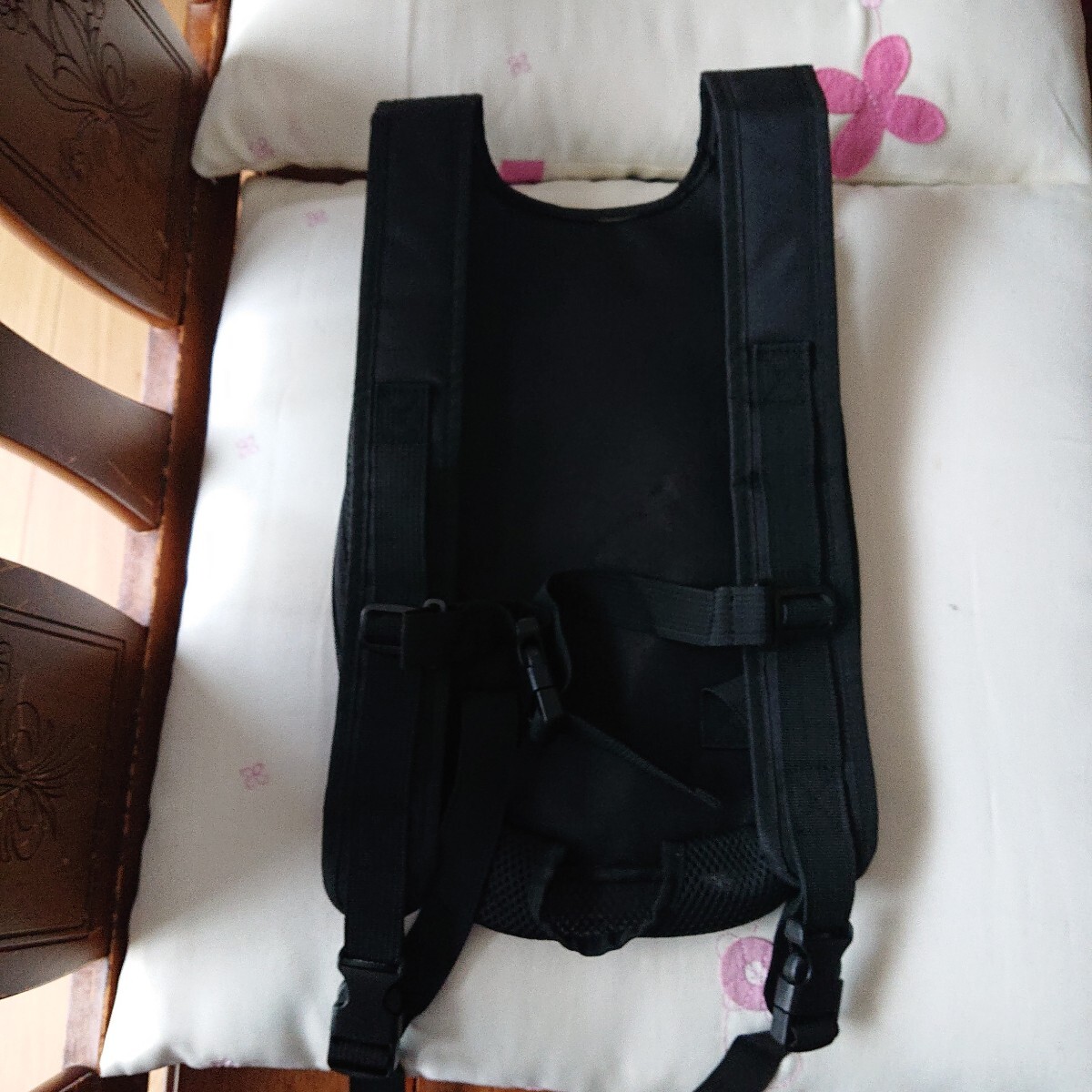 ペットバッグ ペット抱っこバッグ リュック型 ペット用 抱っことおんぶ兼用バッグ キャリー 肩パット付き 犬 貓 キャリーバック
