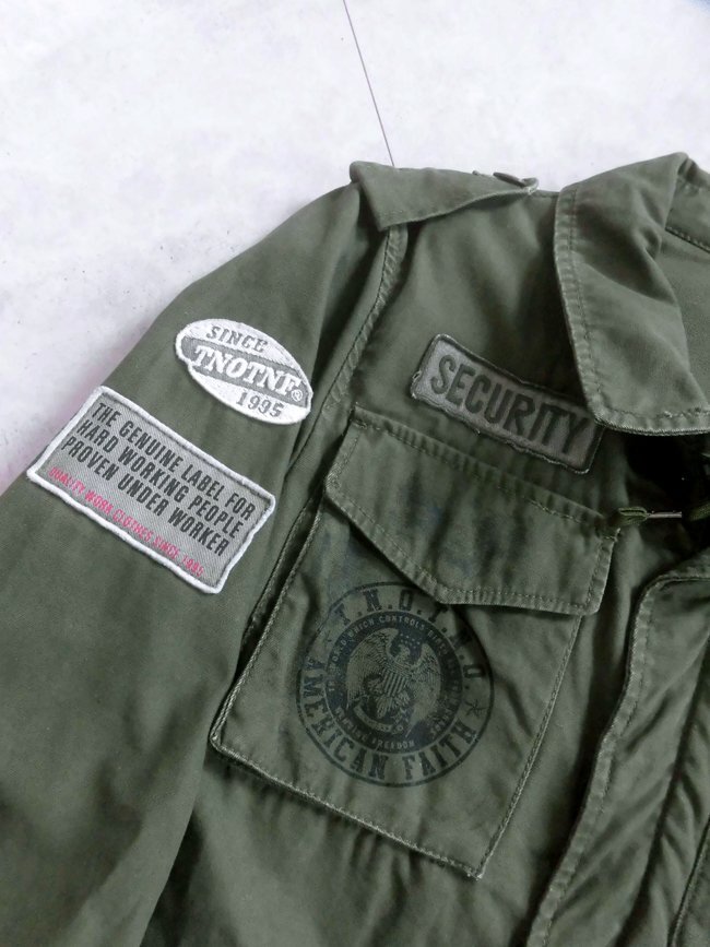 291295=HOMME ワッペン x プリント M-65 フィールドジャケット 291295=HOMME ワッペン x プリント M-65 フィールドジャケット