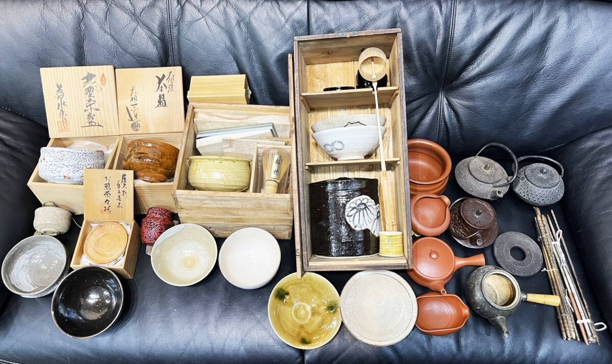 贈答品 未使用品含む まとめ A 急須 鉄瓶 火箸 茶道具 湯呑 茶器 贈答品 未使用品含む まとめ A 急須 鉄瓶 火箸 茶道具 湯呑 茶器