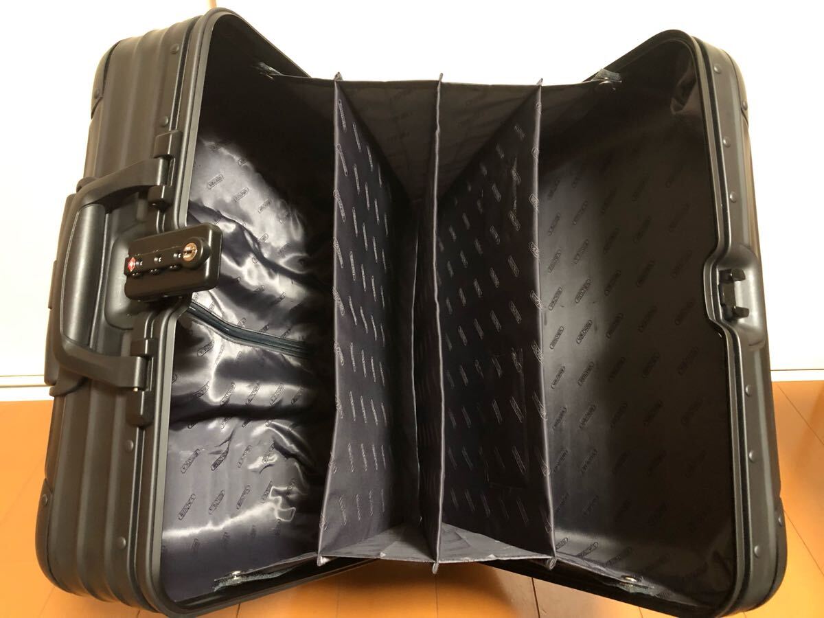 Yahoo!オークション - 美品 激レア RIMOWA リモワ ステルス