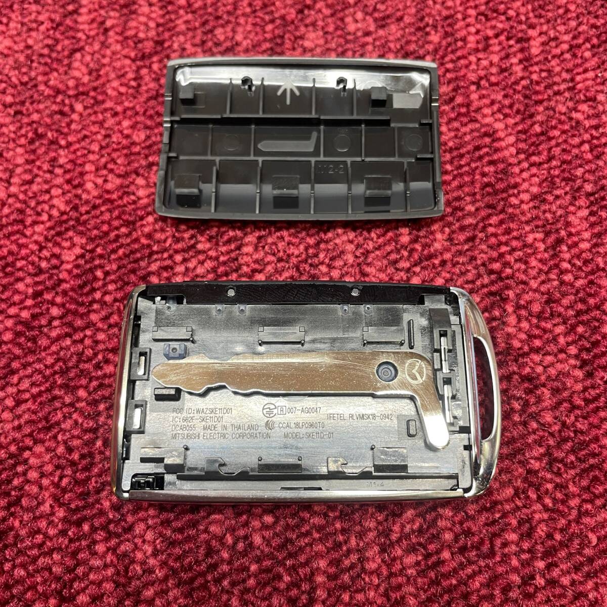 #4076 マツダ純正 CX/MX-30 3/5 など　スマートキー 007-AG0047 3ボタン