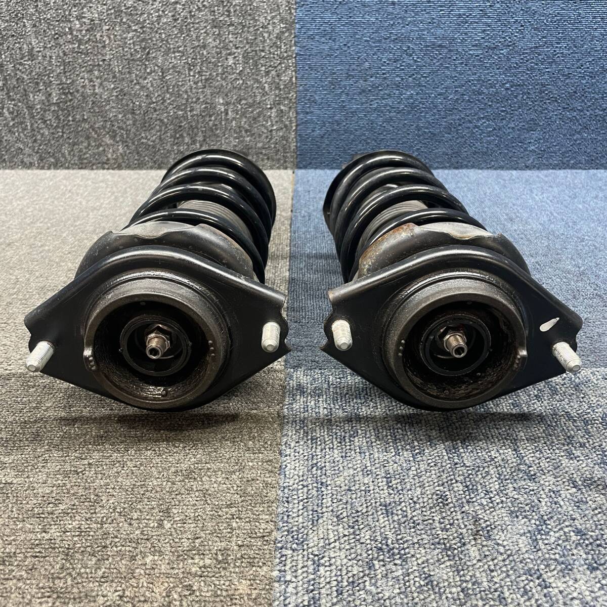#4186-7 Subaru оригинальный Levorg DBA-VM4 задняя стойка амортизатор 20365VA110