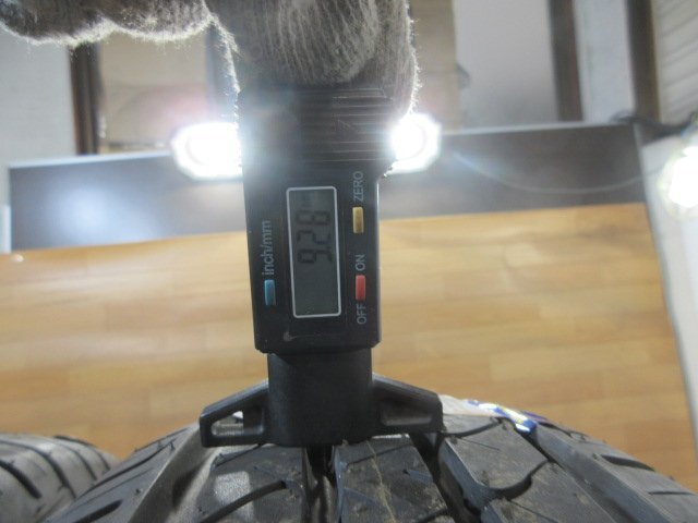 未使用に近い! バリ山! イボ付き! 215/80R16 タイヤ 2本セット グッドイヤー EfficientGrip SUV HP01 2020年制造