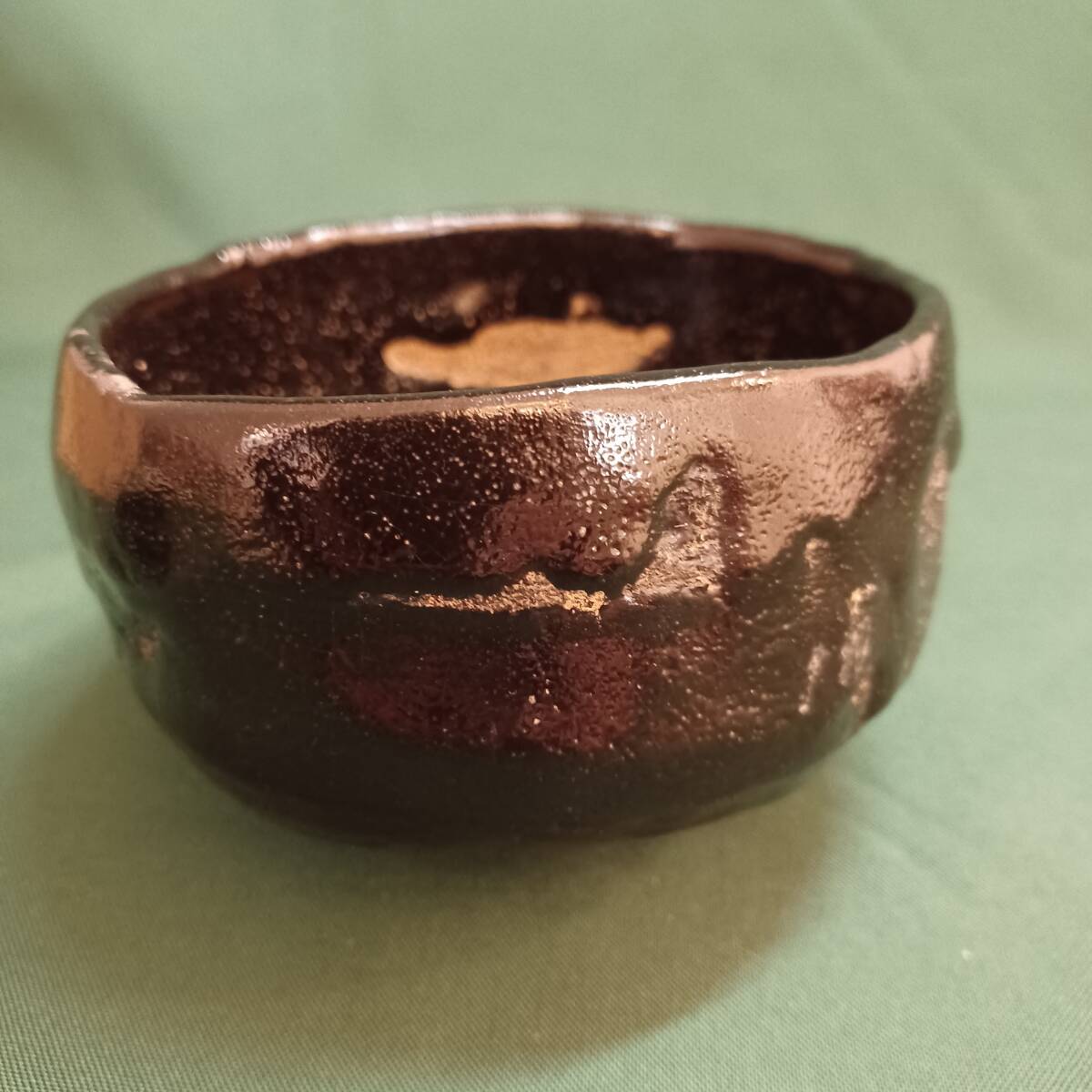 大樋焼 大樋長左衛(wèi)門 黒茶 茶碗 黒茶椀 共箱 栞 茶道具 煎茶碗 和骨董 日本美術(shù) 骨董品 時代品 美術(shù)品 古美術(shù)品★B-006