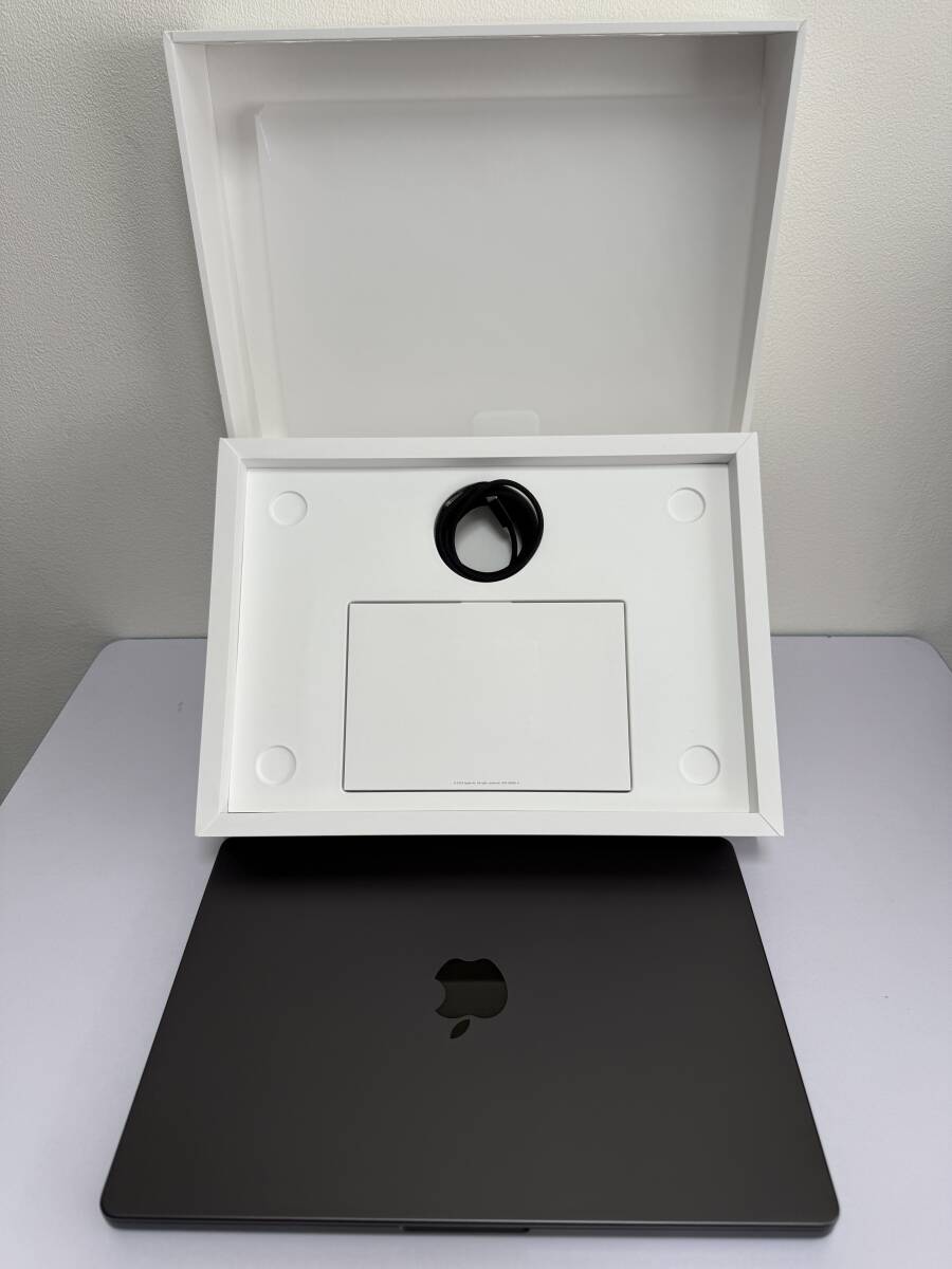 美品 MacBook Pro M3 MAX 14インチ メモリ64GB 2TB CPU16コア 美品 MacBook Pro M3 MAX 14インチ メモリ64GB 2TB CPU16コア