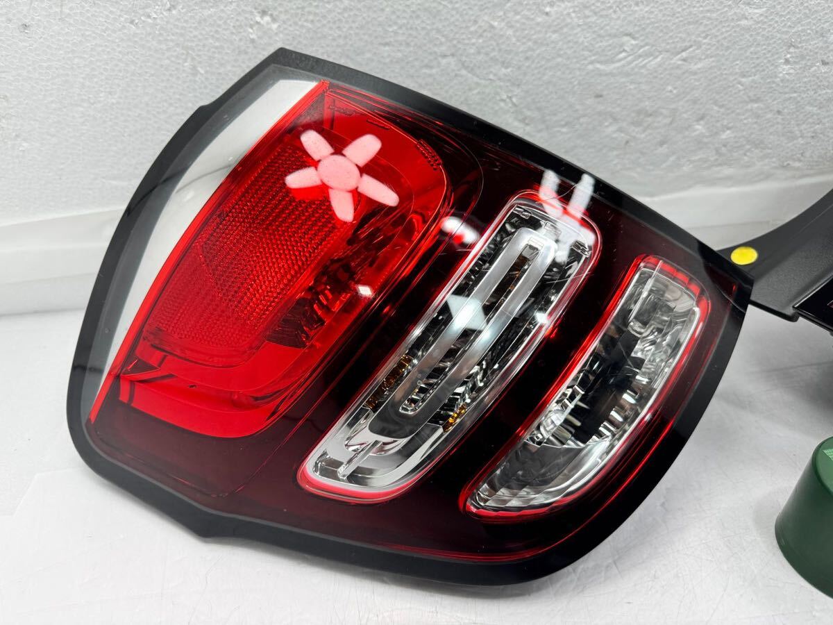 シトロエン C3 ABA-A5HM01 テールライト 右 外側(cè) 內(nèi)側(cè) セットH26年 テールランプ Valeo 9803928680 9803934280(DF-123)
