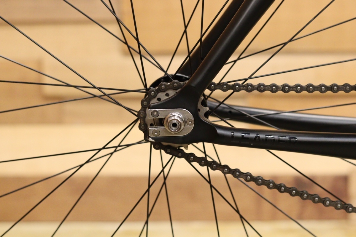 リーダーバイク LEADER BIKES 735 固定ギア アルミ ピストバイク リーダーバイク LEADER BIKES 735 固定ギア アルミ ピストバイク