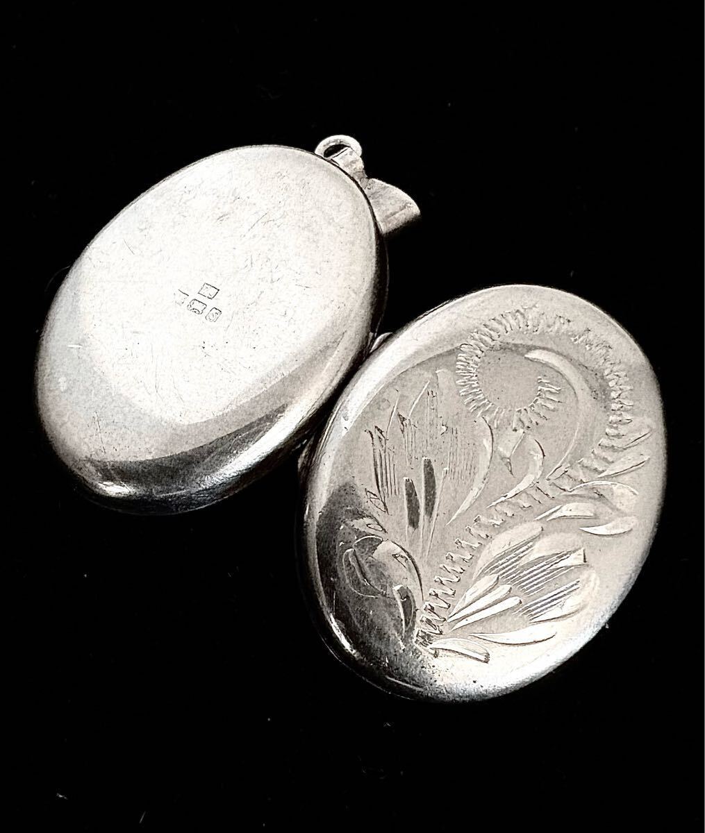 英国ビンテージ 小型ロケット 唐草模様 ペンダント シルバー純銀4,6g オーバル バーミンガム1973年 ZJ社製 Britishmade_画像1