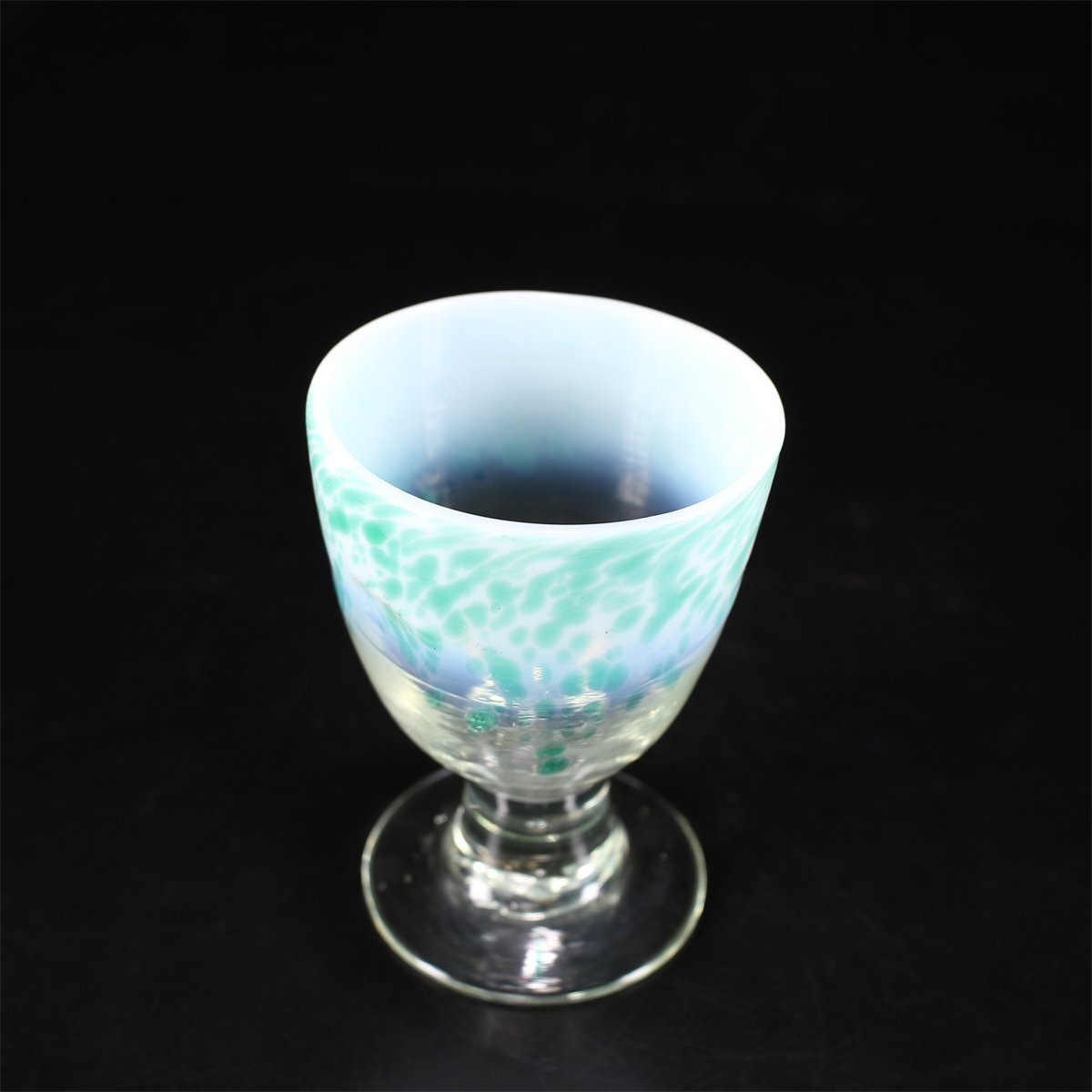 吉】PB419 貴重品 明治時代 【ウランガラス】 上半身乳白緑吹雪 吉】PB419 貴重品 明治時代 【ウランガラス】 上半身乳白緑吹雪