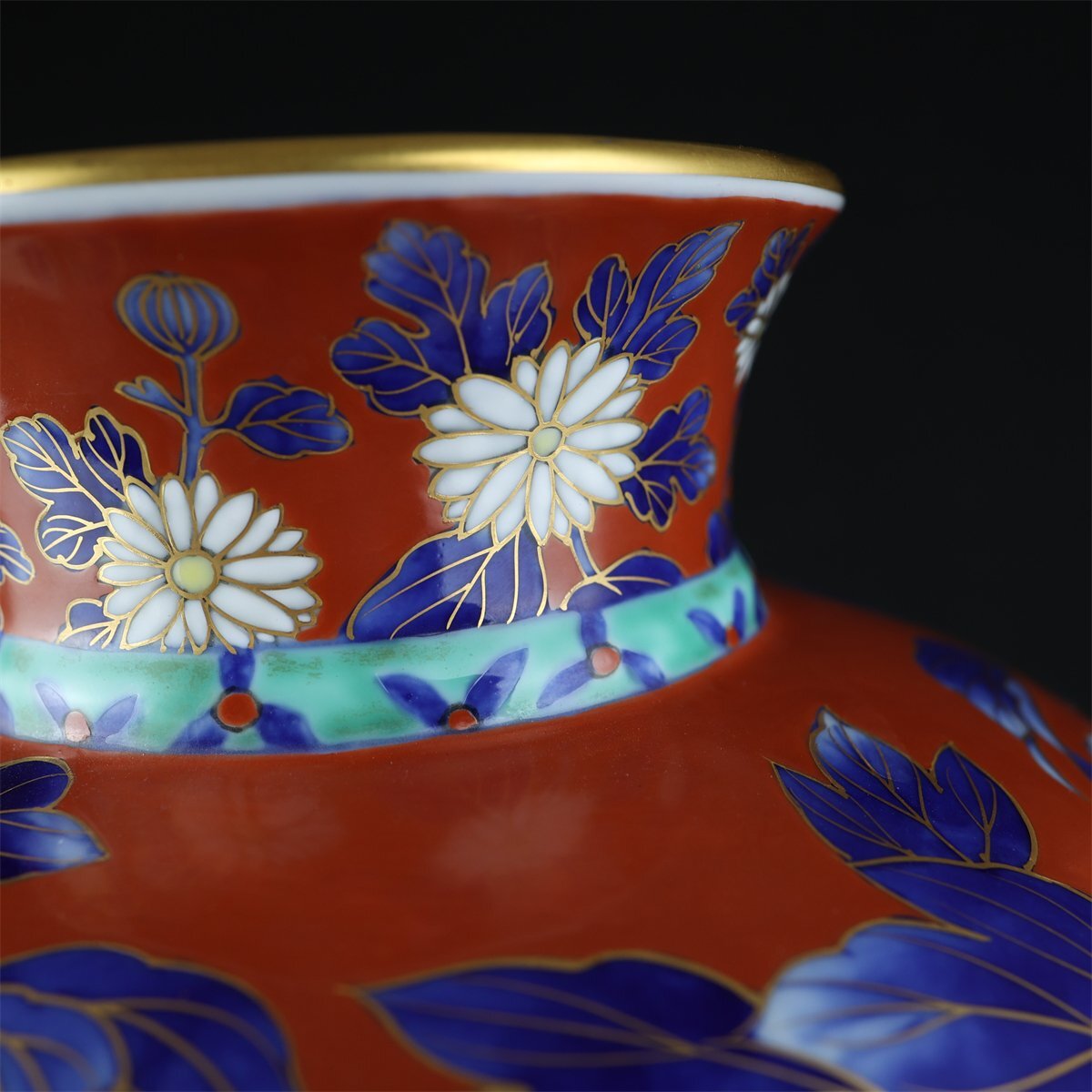 志】K1711 花瓶 深川製磁作 金彩牡丹 赤絵 高さ26cm(深川製磁 志】K1711 花瓶 深川製磁作 金彩牡丹 赤絵 高さ26cm(深川製磁