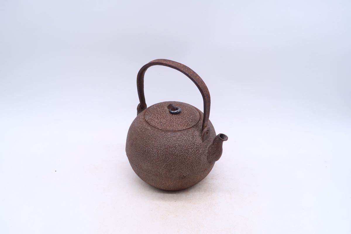 小振 鉄瓶 釜師 造 丸形鉄瓶 煎茶道具 茶道具 金属工芸 急須 小振 鉄瓶 釜師 造 丸形鉄瓶 煎茶道具 茶道具 金属工芸 急須