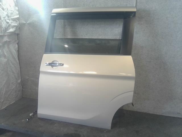 セレナ DAA-GC27 リアドア 左 G 8人 HAG アサヒ M2L3 H210A-5TAMB