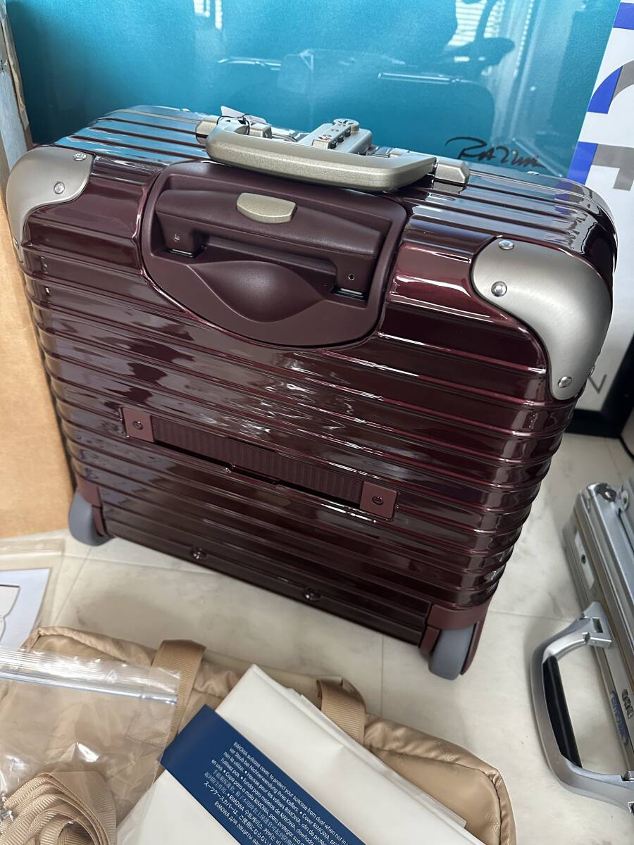 即決/即納】 新品未使用・保管品 付属品完備 RIMOWA リモワ 即決/即納】 新品未使用・保管品 付属品完備 RIMOWA リモワ